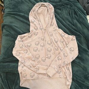 Cute skull hoodie (very light)